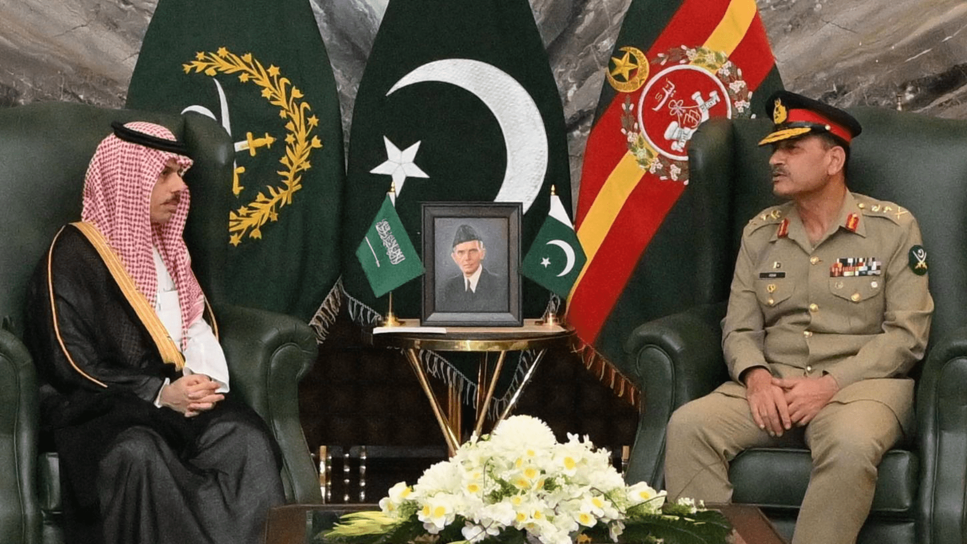 Saudi FM, Pak Army Chief forge strategic ties in high level talks