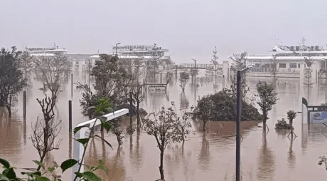 Floods swamp southern China