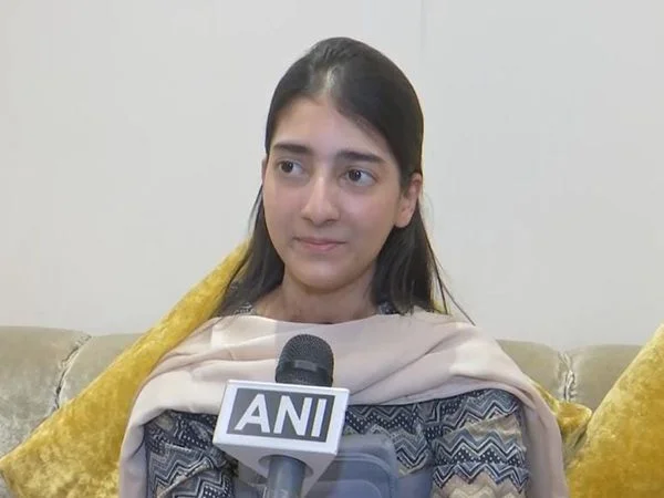 来自卡拉奇的妇女在印度接受了一颗新的心脏