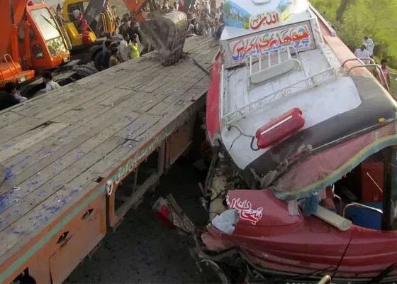 At least 28 dead in Quetta bus accident