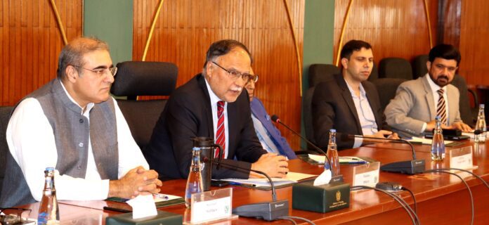 Ahsan Iqbal审查中巴经济走廊相关决定的执行情况