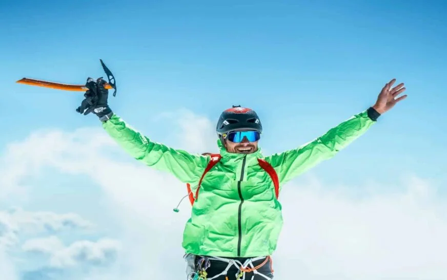 法国登山者仅用 11 小时登顶乔戈里峰