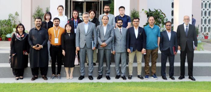 中国国际传播集团和俾路支省媒体代表团拜访哈什米大使