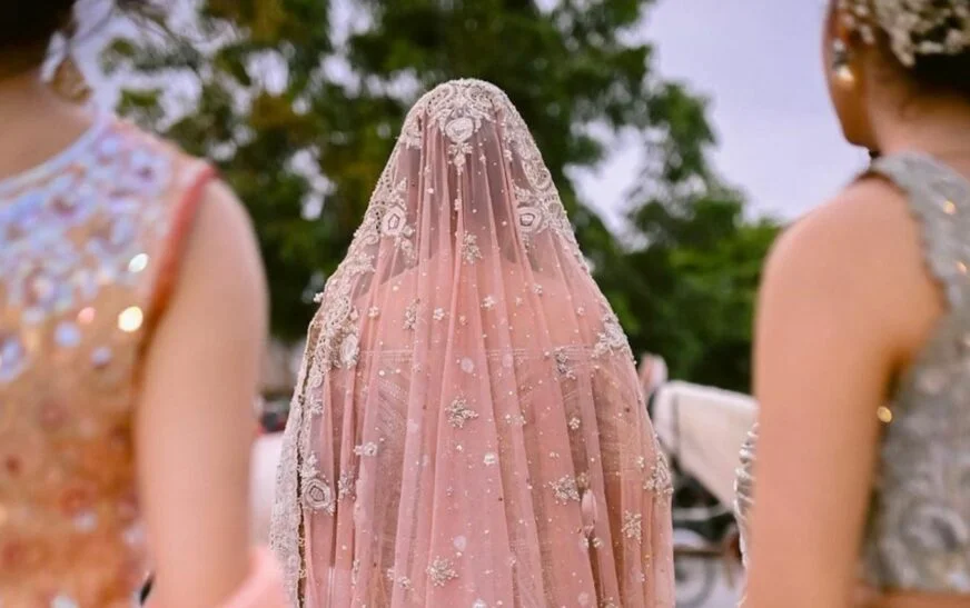 调查：八成巴基斯坦人依赖父母安排婚姻