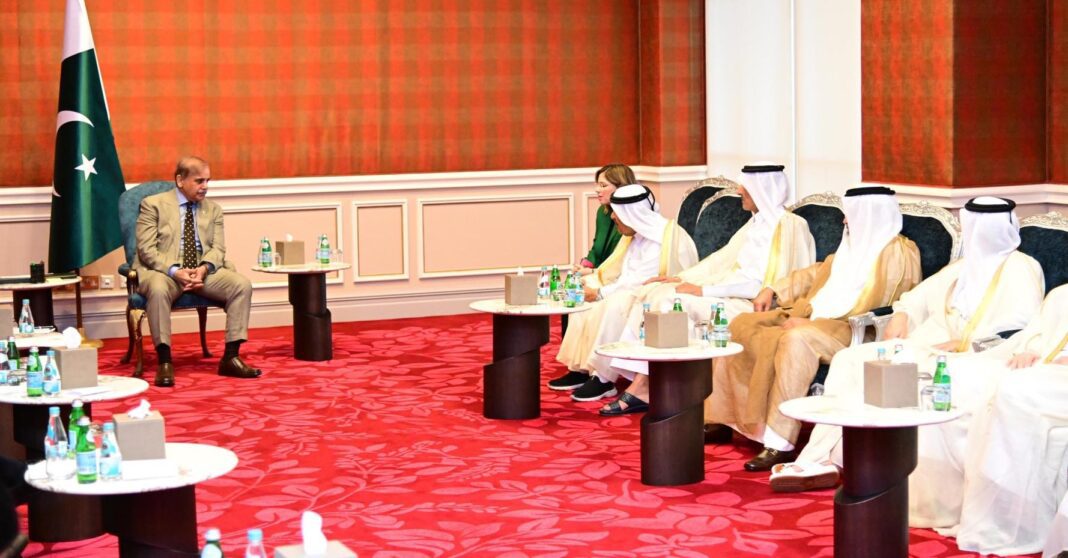 总理邀请卡塔尔商人投资巴基斯坦的能源和基础设施