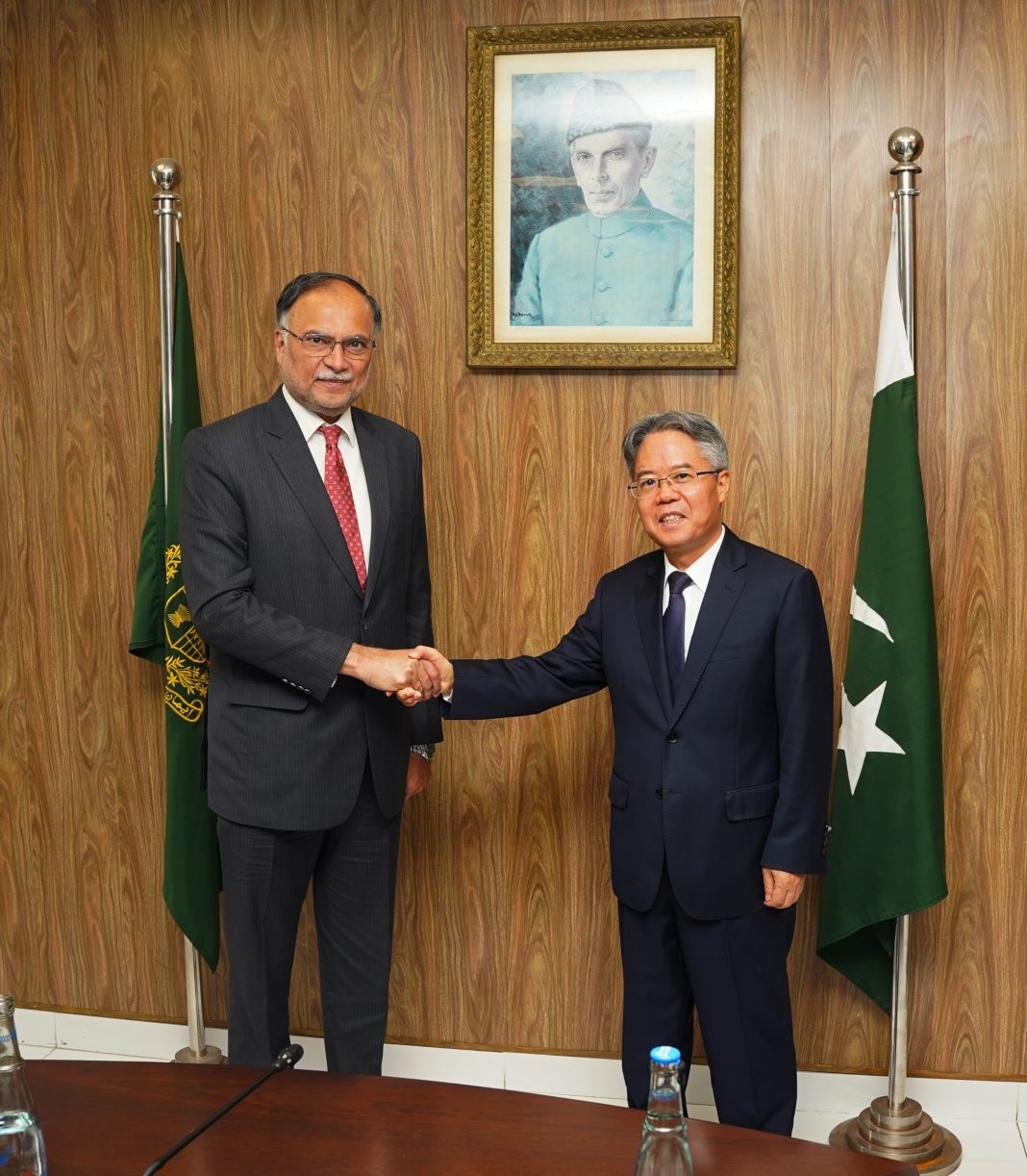 规划部长与中国特使讨论战略合作