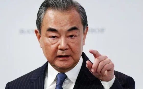 中国外交部长王毅抵达伊斯兰堡