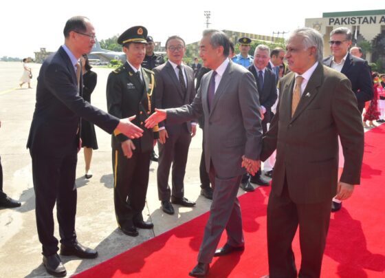 中国外长王毅结束为期三天的伊斯兰堡访问