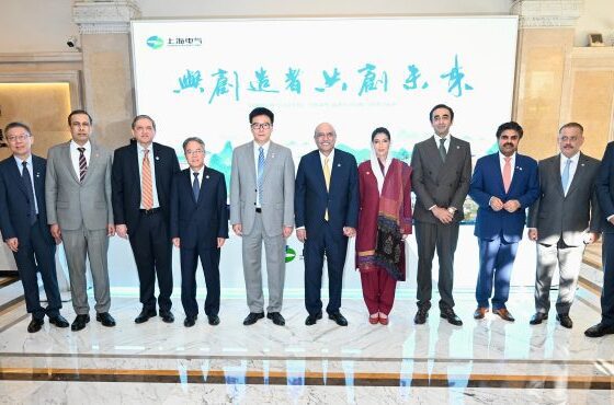 总统参观上海电气并见证签署塔尔煤气化谅解备忘录