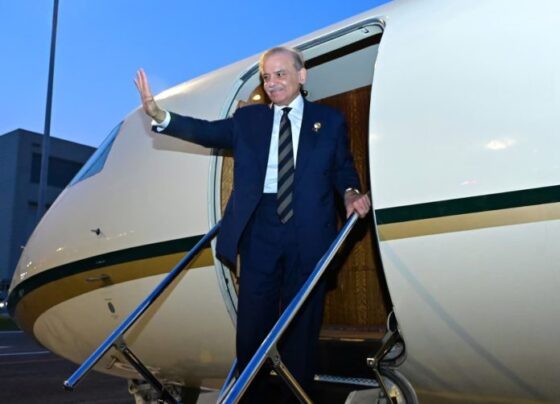 总理成功访华后抵达巴基斯坦