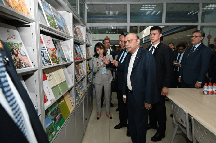 总统参观新疆伊斯兰教学院