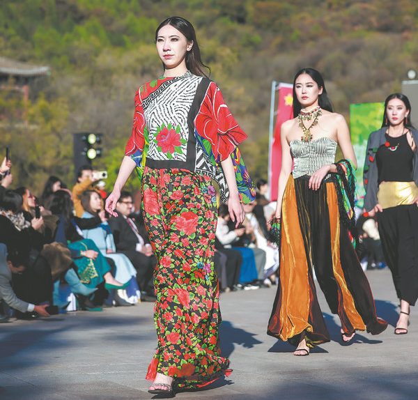 时装秀开启中巴友谊新篇章