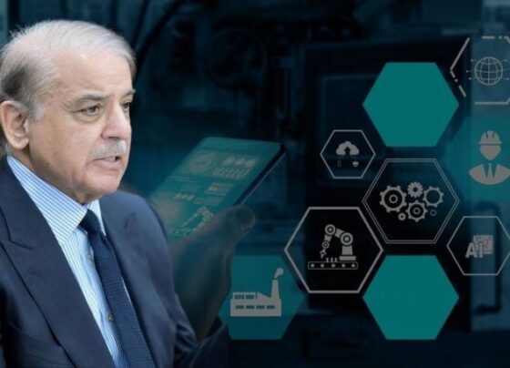 总理：随着世界拥抱数字经济，巴基斯坦也必须前进