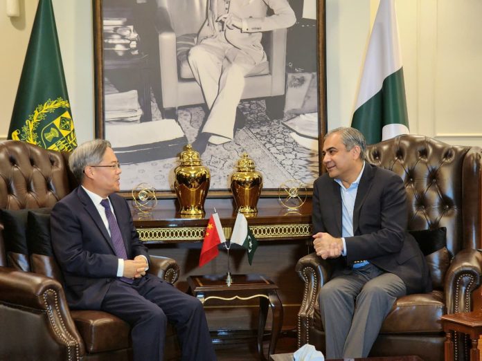 中国驻巴基斯坦大使姜再冬拜会了内政部长穆赫辛·纳克维