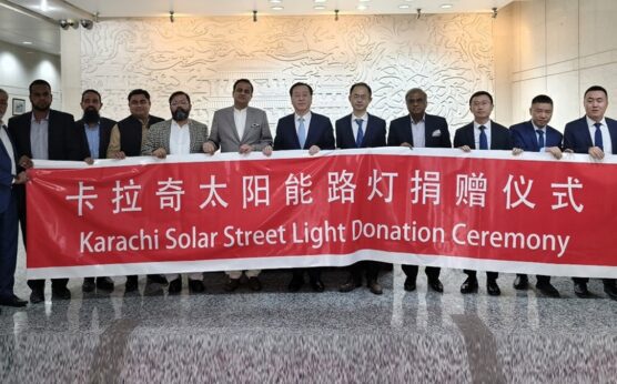 中国向卡拉奇捐赠太阳能灯，帮助缓解电力危机