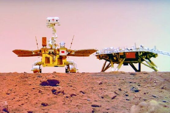 中国发射新型通信技术试验卫星 7月30日星期四，中国成功发射了新型通信技术试验卫星，并将其送入预定轨道。这些卫星旨在支持新型空间通信技术的测试和研发。 此次发射标志着中国在发展先进天基通信系统方面又迈出了重要一步。此类技术将有助于未来的卫星通信、互联互通以及其他需要高速可靠链路的应用。 作为中国发展先进信息技术和航天技术的重要组成部分，中国一直在不断提升其在空间通信领域的能力。