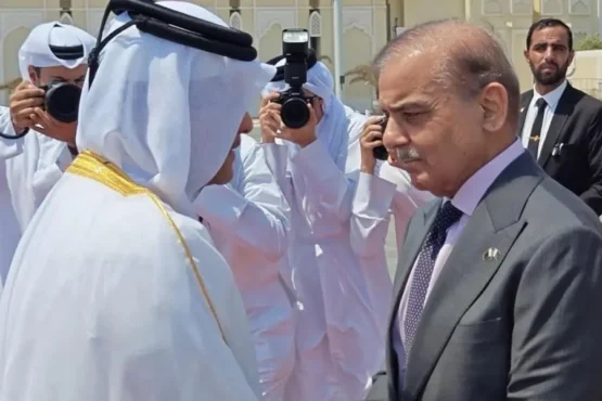 巴基斯坦总理抵达多哈进行为期两天的访问