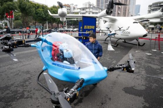 New “air taxis” debut in central China as nation accelerates low-altitude drive