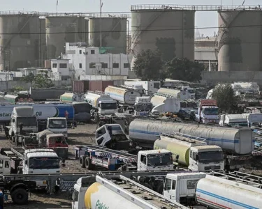 财务部长保证下个月燃料储备充足