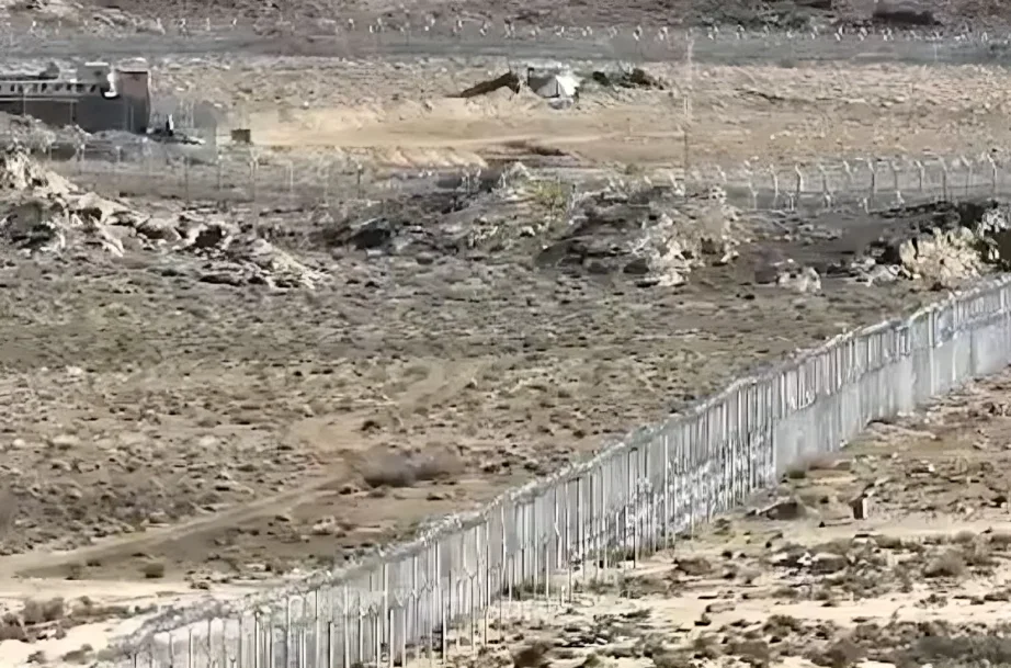 巴基斯坦以边境围栏占领了32平方公里阿富汗领土