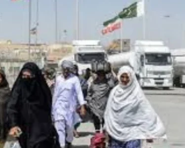 巴基斯坦敦促其在伊朗的公民登记以便安全回国