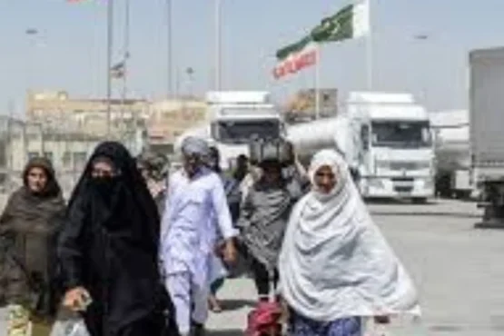 巴基斯坦敦促其在伊朗的公民登记以便安全回国