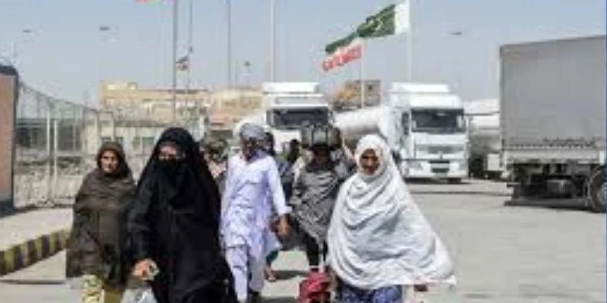 巴基斯坦敦促其在伊朗的公民登记以便安全回国