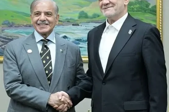 总理在与伊朗总统的通话中赞扬了伊朗的领导层