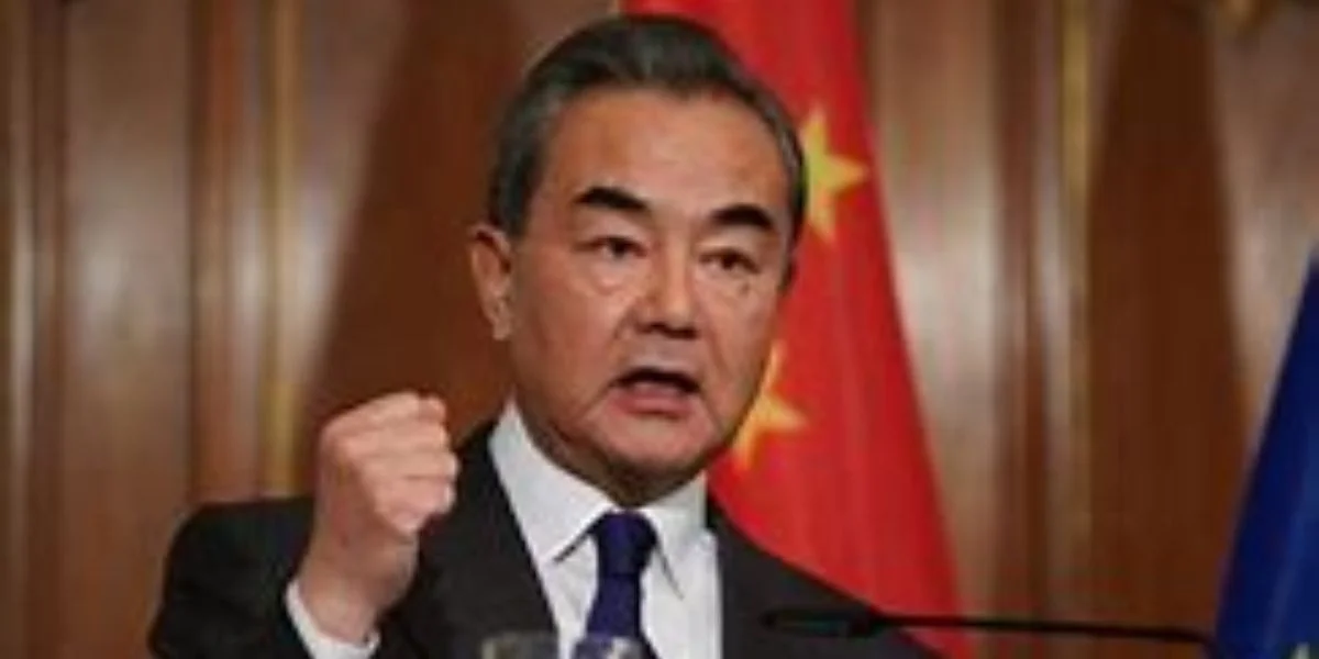 中国回应特朗普关于封锁霍尔木兹海峡的警告