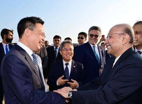 总统扎尔达里结束为期五天的中国之行