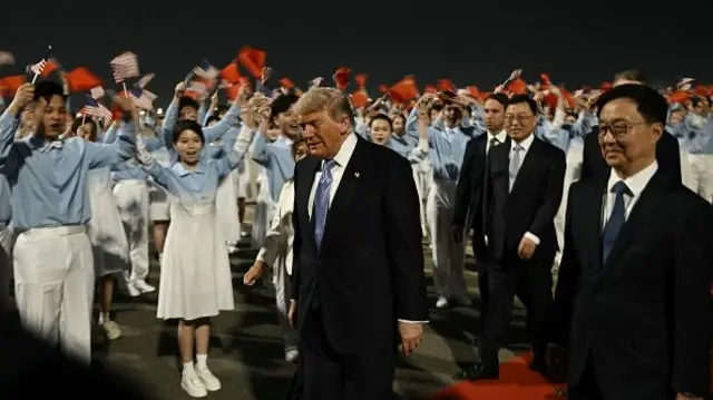 特朗普抵达北京与习主席举行高级别会谈