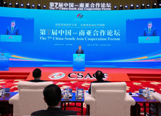 大使哈什米出席在昆明举行的中国—南亚博览会和中国—南亚合作论坛