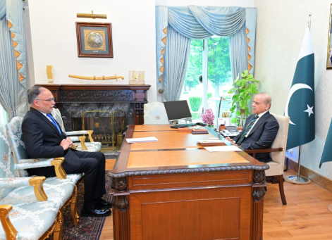 PM directs timely, high-quality completion of development projects