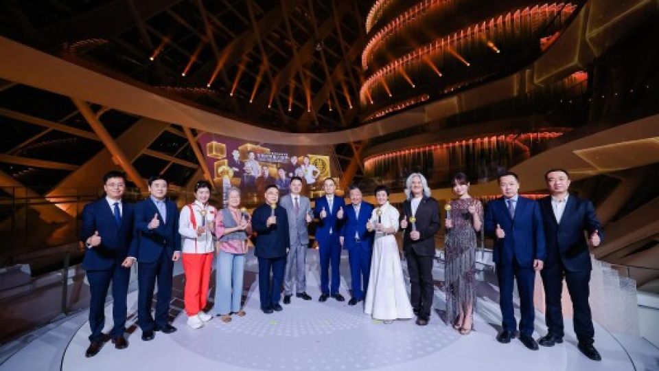 🎭 5全球华人奖在北京落下帷幕