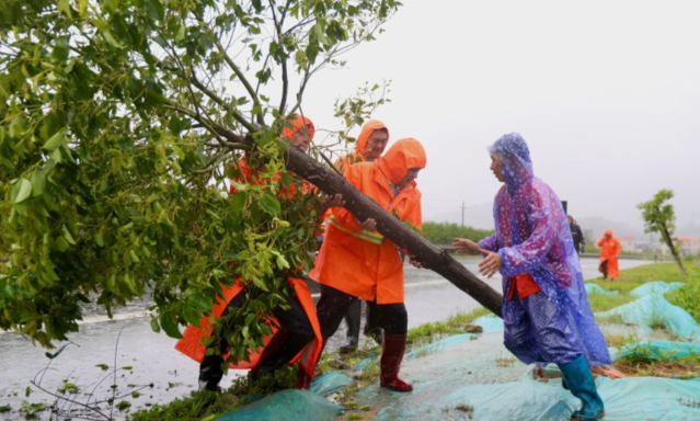 中国再次发布暴雨和强对流天气预警