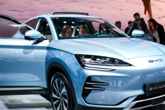 Pakistan’s electric vehicle boom accelerates on Chinese tech
